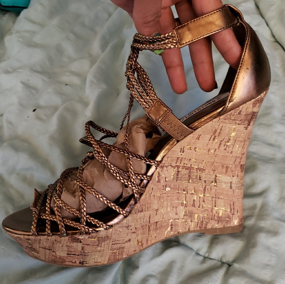 Shoes - Picture 2 of 5